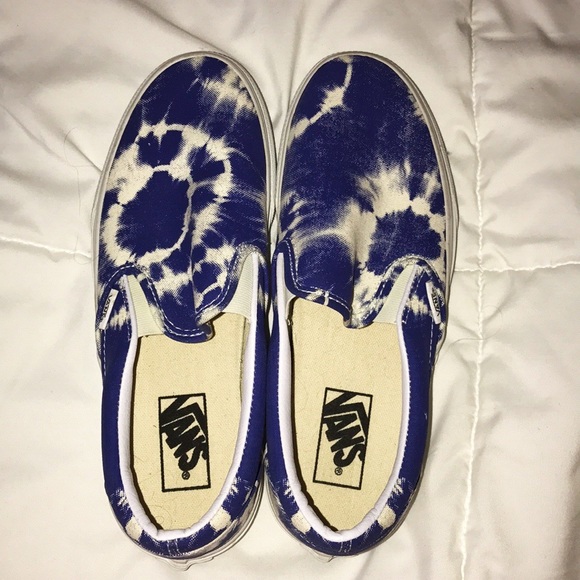 blue tie vans